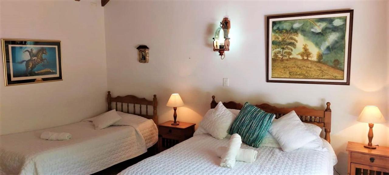 Hacienda El Pinar Del Viento Bed & Breakfast บียาเดเลย์บา ภายนอก รูปภาพ
