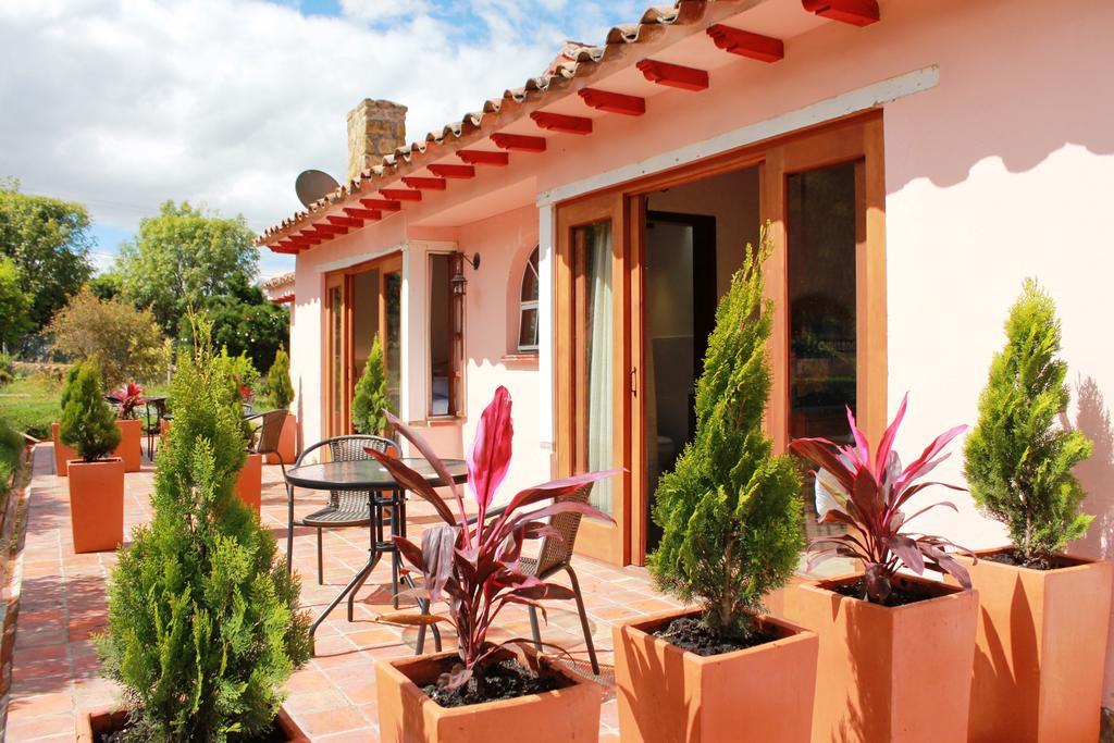 Hacienda El Pinar Del Viento Bed & Breakfast บียาเดเลย์บา ภายนอก รูปภาพ